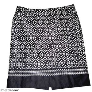 Van Heusen Black and White Above Knee Back Zip Enclosure Skirt 523